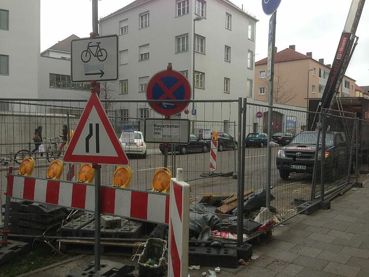 Bauarbeiten in der Deisenhofener Straße am U-Bahnhof Silberhornstraße
