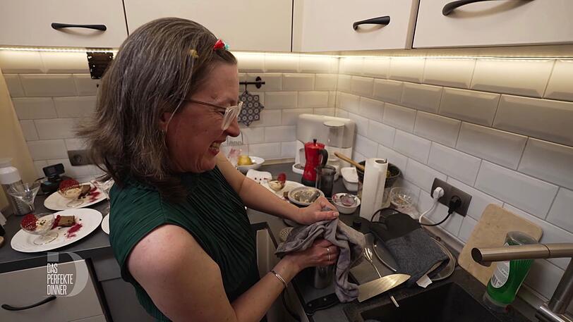 Daniela (53) k&auml;mpft mit ihrem Shaker.