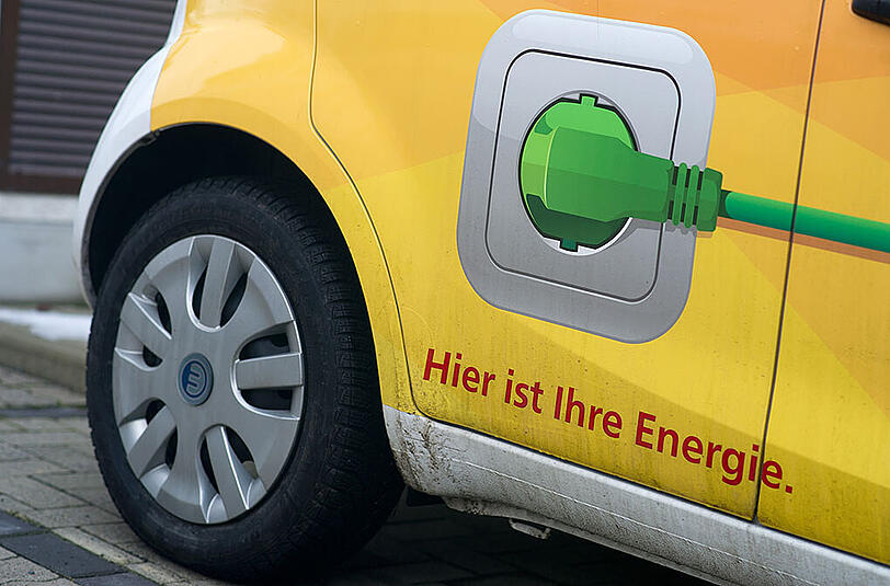 Der Verkauf von Elektroautos in Deutschland stockt. Die Bundesregierung will dagegen steuern.