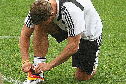 Wo drückt der Schuh? Bayern-Spieler Lukas Podolski
