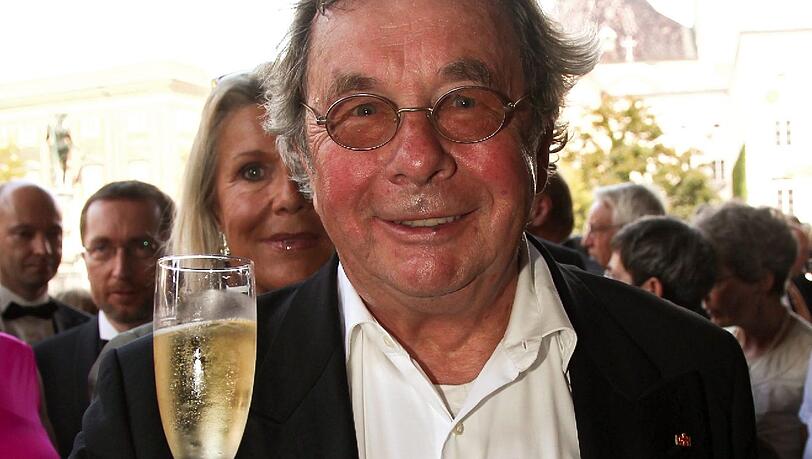 "In unserer Gesellschaft gilt die moralische Regel: In dubio Prosecco." "In unserer Gesellschaft gilt die moralische Regel: In dubio Prosecco."