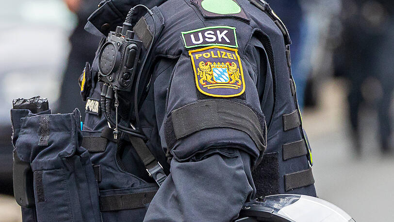 Das Unterstützungskommando (USK) zählt zu den spezialisierten Kräften der bayerischen Polizei und wird vor allem bei Demos oder Fußballspielen oft eingesetzt. (Symbolbild)