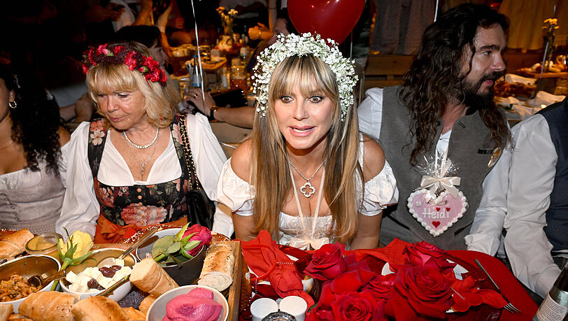 Heidi Klum hat ihre Oktoberfest-Premiere ausgiebig gefeiert. Heidi Klum hat ihre Oktoberfest-Premiere ausgiebig gefeiert.