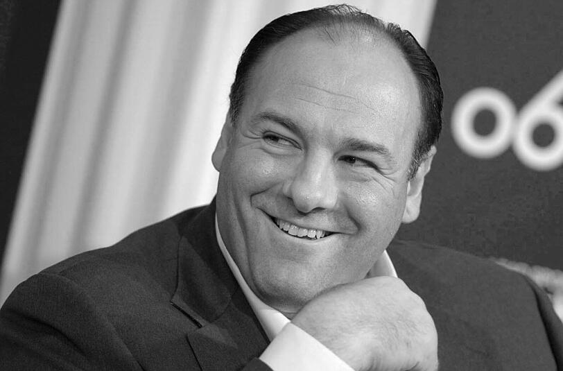 19. Juni: James Gandolfini (51): Der US-Schauspieler , berühmt als Tony Soprano des US-Serienhits "Die Sopranos", starb während eines Italienurlaubs an einem Herzinfarkt. Er wurde nur 51 Jahre alt.