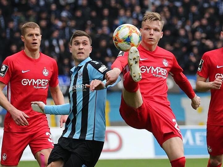 In der 3. Liga wurde mit einer knappen Mehrheit für die Fortsetzung der Saison gestimmt.