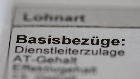 Auf den Lohnzettel der Besch&auml;ftigten hat die Pflegereform Auswirkungen. (Archivfoto)