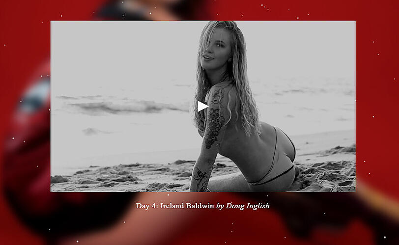 Tür 4: Ireland Baldwin by Doug Inglish
