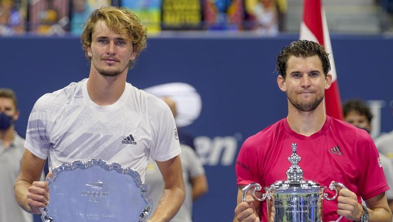 Bei der Siegerehrung mit Dominic Thiem kamen Verlierer Alexander Zverev (l) die Tränen.