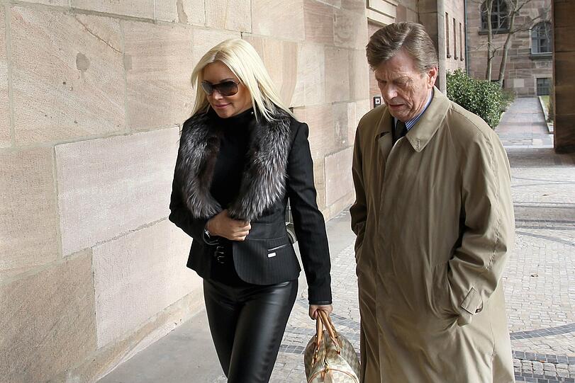 So sexy erschien Tatjana als Zeuging vor dem Nürnberger Gericht um im Verfahren gegen ihren Ex-Freund auszusagen.