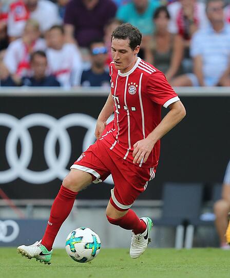 SEBASTIAN RUDY NOTE 3
Im Bayern-Zentrum herrschte mehr Ruhe als gegen Liverpool - dank Rudy. Ein solider Start für ihn beim neuen Klub.