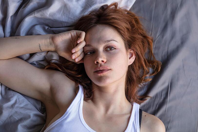 Julie (Emilia Sch&uuml;le, links) m&ouml;chte als Model unbedingt Erfolg haben, betreibt dabei aber Raubbau an ihrem K&ouml;rper.