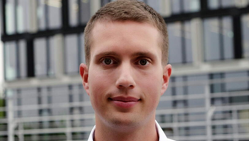 Max Ritter (28) hat eine App entwickelt, die Impftermine vermittelt. Max Ritter (28) hat eine App entwickelt, die Impftermine vermittelt.