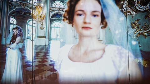 Lena Brückner und Liv Stapelfeldt in der Lessing-Überschreibung des Volkstheaters.