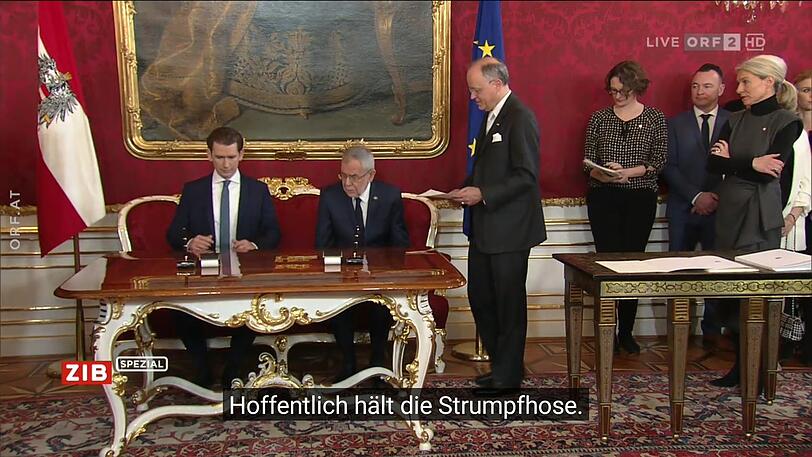 Warum fragt sich Österreichs Bundeskanzler Sebastian Kurz, ob seine Strumphose hält? Eine TV-Panne in der Mediathek des ORF sorgt derzeit für große Lacher.