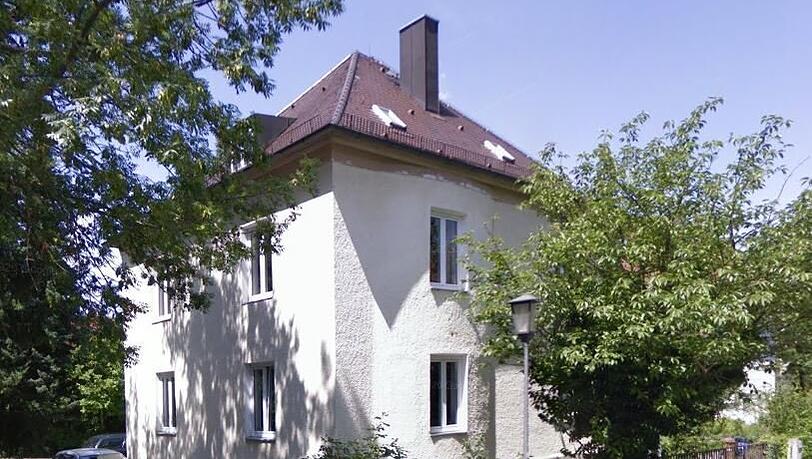 Das Haus vor dem Abriss. Das Haus vor dem Abriss.