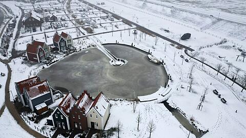 Viele Landschaften sind seit Tagen verschneit - auch in Regionen, in denen das mittlerweile eher selten vorkommt.