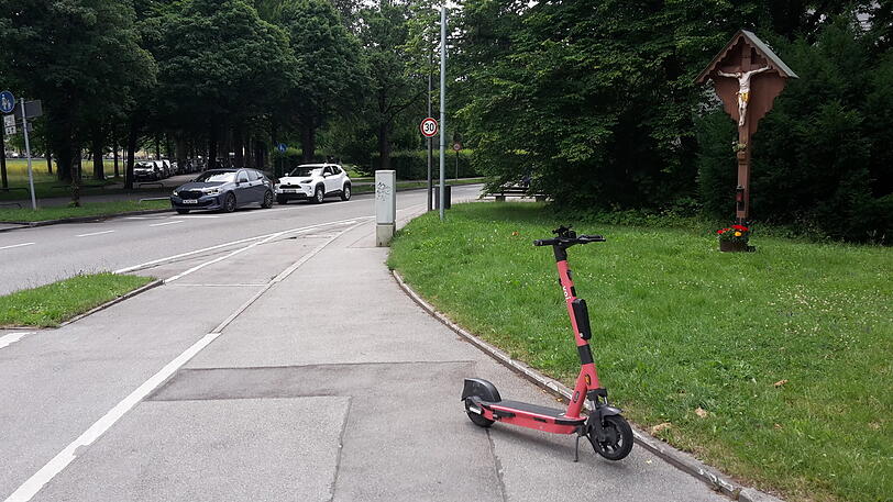 Nicht selten hören Radwege am Ende langgestreckter Kurven auf - wie hier an der Maria-Eich-Straße.