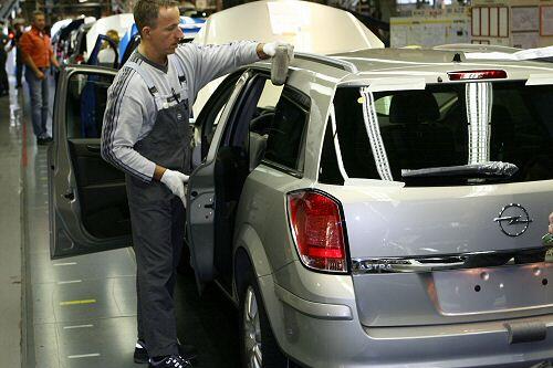 Fertigung eines Astra im Opel-Werk in Bochum