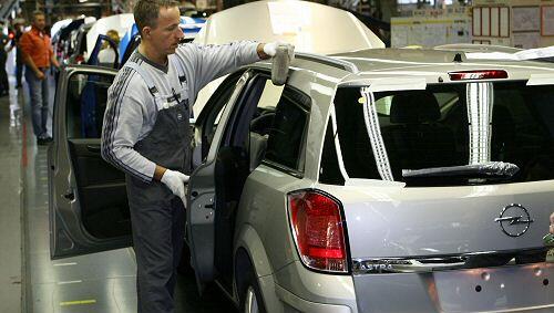 Fertigung eines Astra im Opel-Werk in Bochum Fertigung eines Astra im Opel-Werk in Bochum