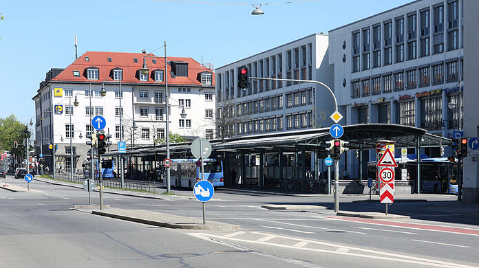 Nahe der Bushaltestelle am Orleansplatz kam es zu dem Streit. (Archivbild)