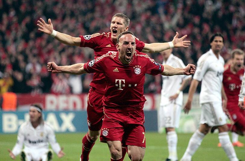Der "Wahnsinn" 2012: Franck Ribéry und Bastian Schweinsteiger jubeln: Der FC Bayern setzte sich im Halbfinale der Champions League gegen Real Madrid durch.