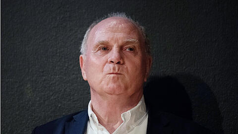 Klartext vom Bayern-Präsidenten: Uli Hoeneß am Montag bei der Veranstaltung in Stuttgart.