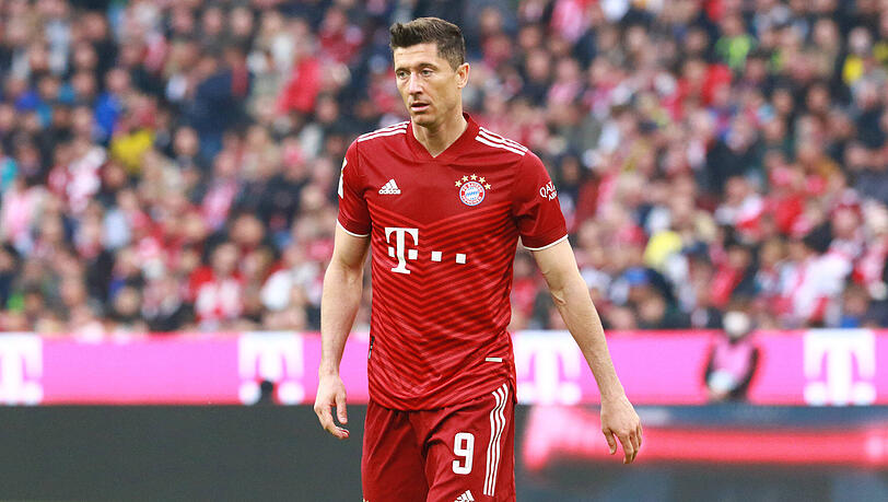 Die Zukunft von Bayerns Tormaschine Robert Lewandowski ist weiter komplett offen.