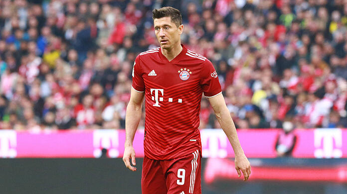 Die Zukunft von Bayerns Tormaschine Robert Lewandowski ist weiter komplett offen.