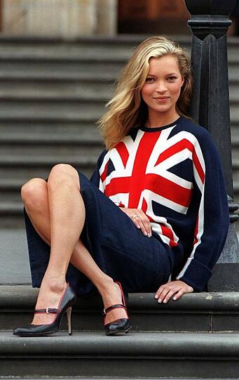Typisch britisch: Kate Moss mit dem Union Jack auf der Brust