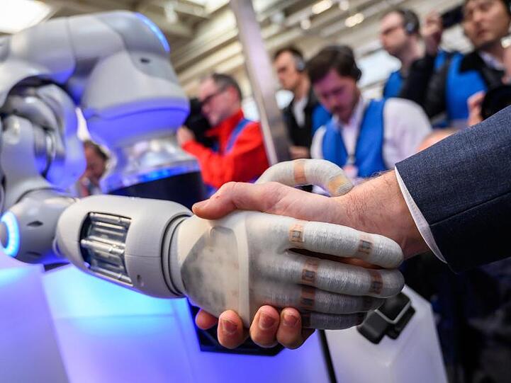 Stand der Unternehmensgruppe für Steuerungs- und Automatisierungstechnik Festo. Vom 1. bis zum 5. April dreht sich auf der Hannover Messe alles um Vernetzung, lernende Maschinen und das Internet der Dinge.