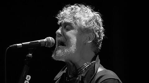 Glen Hansard, hier w&auml;hrend eines Auftritts im Mai, ist im Alter von 56 Jahren gestorben.