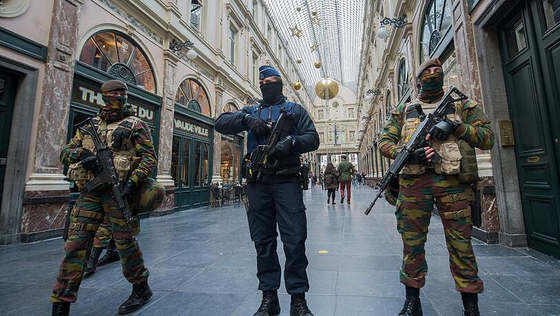 Die maximale Terrorwarnstufe in der belgischen Hauptstadt wurde verlängert. Die maximale Terrorwarnstufe in der belgischen Hauptstadt wurde verlängert.