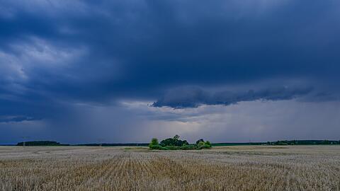 In Bayern ist nach dem Sturm mit Regen zu rechnen. (Archivbild)