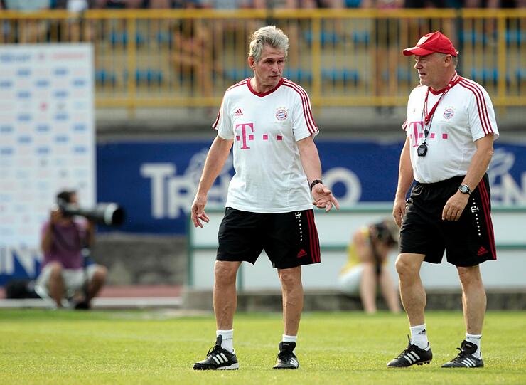 Neue Bilder aus dem Trainingslager der Bayern: Ribéry ist wieder am Ball und Neuer nimmt die Hürden