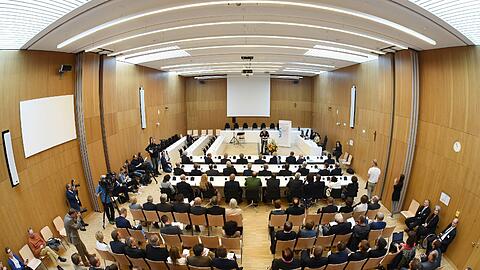 Der neue Hochsicherheitsgerichtssaal in Stadelheim. Die Bilder von der Einweihung!