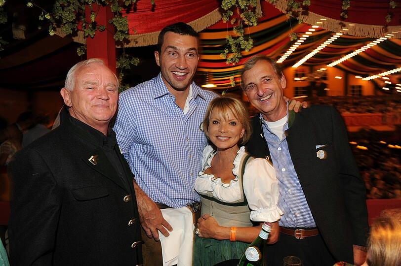 Werner Baldessarini mit Wladimir Klitschko, Uschi Glas und Dieter Hermann