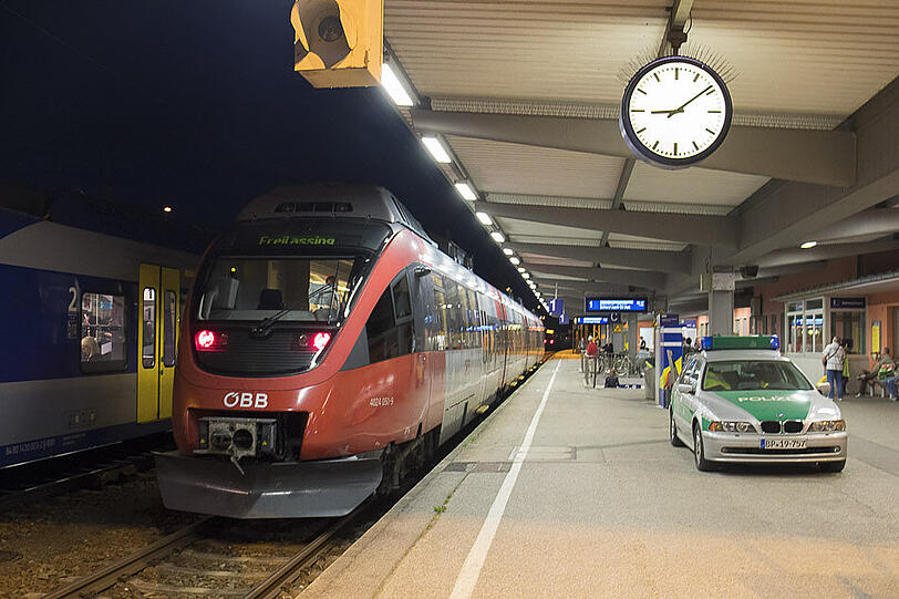Gleiches Bild auf der deutschen Seite. In Freilassing ist Endstation.