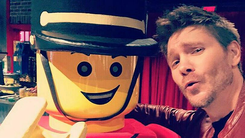 Chad Michael Murray wird im Legoland wieder zum Kind Chad Michael Murray wird im Legoland wieder zum Kind