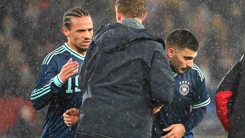 San&eacute; bereitete das 2:1 von Deniz Undav (r.) vor.