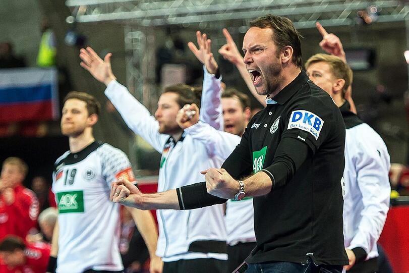 Mit Erfolg und voller Motivation am Spielfeldrand dabei: Handball-Bundestrainer Dagur Sigurdsson.