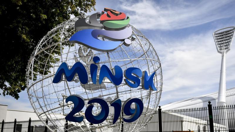 Das offizielle Logo der Europaspiele 2019 auf einer Kugel in Minsk. Das offizielle Logo der Europaspiele 2019 auf einer Kugel in Minsk.