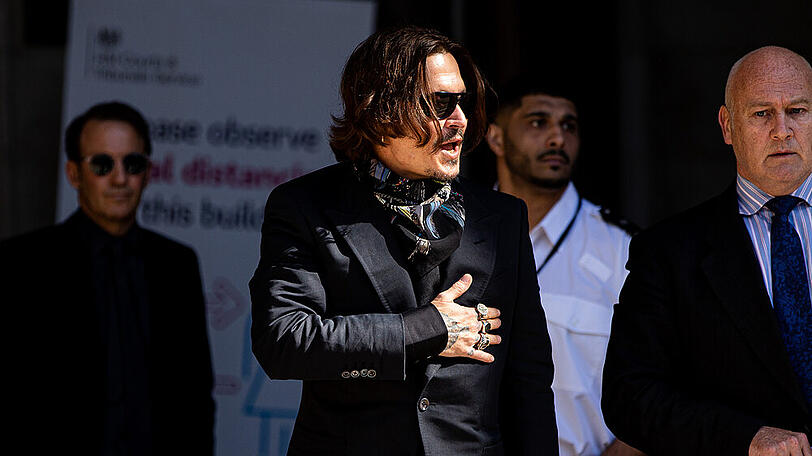 Johnny Depp im Juli am Rande seines Gerichtsprozesses vor den Royal Courts Of Justice in London
