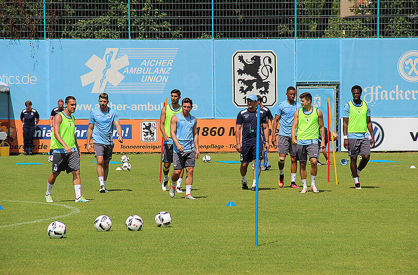 Am Samstag startete der TSV 1860 München ganz offiziell in die neue Saison. Klicken Sie sich durch die Bilder des Traningsauftakts mit dem neuen Trainer Kosta Runjaic.