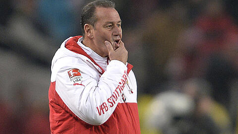 Huub Stevens trainierte den VfB Stuttgart bereits von März bis Mai 2014.