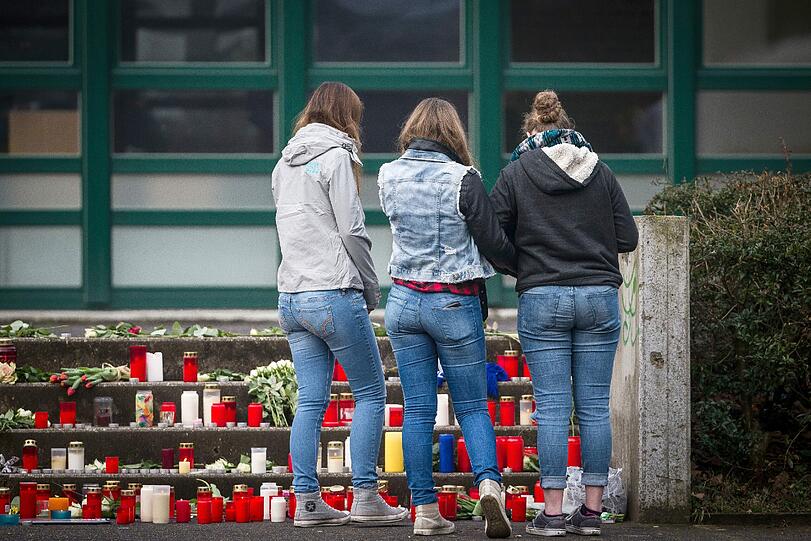 Nach dem Absturz der Germanwings-Maschine in Frankreich: Schüler trauern in Haltern um ihre toten Freunde