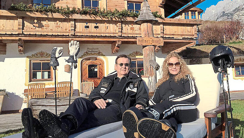 Auch Katja Burkard und Hans Mahr verbringen die Weihnachtsfeiertage im grünen Kitzbühel. Auch Katja Burkard und Hans Mahr verbringen die Weihnachtsfeiertage im grünen Kitzbühel.