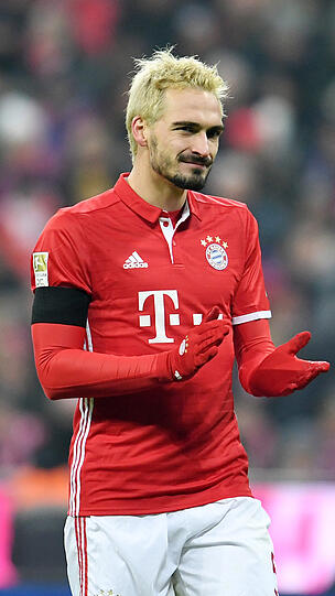 Eine verlorene Partie Dosenwerfen soll der Grund für Hummels Typwechsel sein.