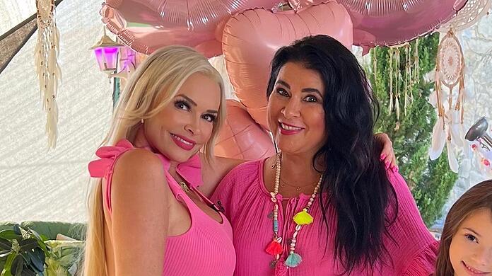 Pinkes Traum-Duo: Daniela Katzenberger und Mutter Iris Klein.