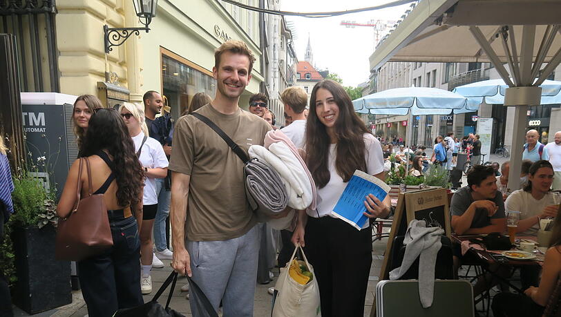 Es hat geklappt! Chiara und Benedikt sind eindach nur glücklich. Es hat geklappt! Chiara und Benedikt sind eindach nur glücklich.