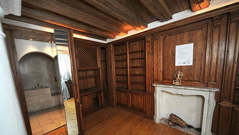 Moshammer unterm Hammer: Das Interieur der Hundskugel wird versteigert. Wir schauen uns in Münchens ältesten Wirthaus um. Moshammer unterm Hammer: Das Interieur der Hundskugel wird versteigert. Wir schauen uns in Münchens ältesten Wirthaus um.